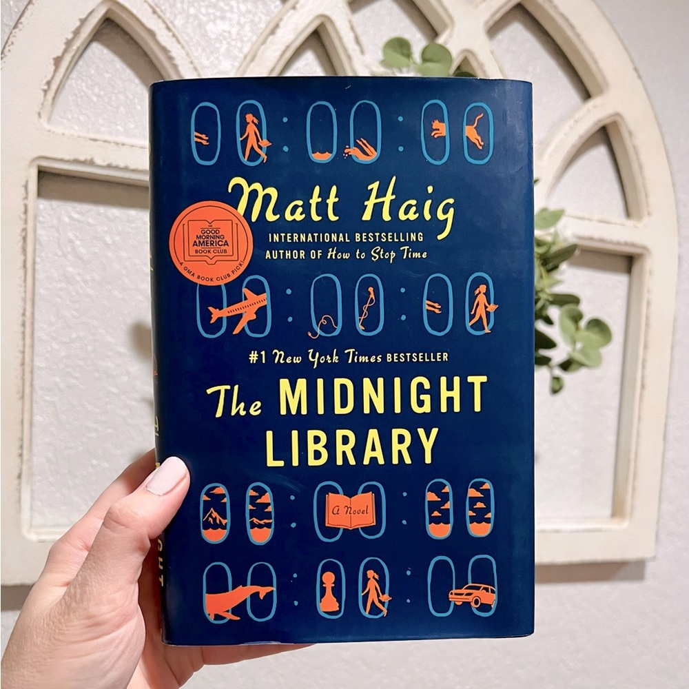 📚 “The Midnight Library” Hardcover Book by Matt Haig | Excellent Condition